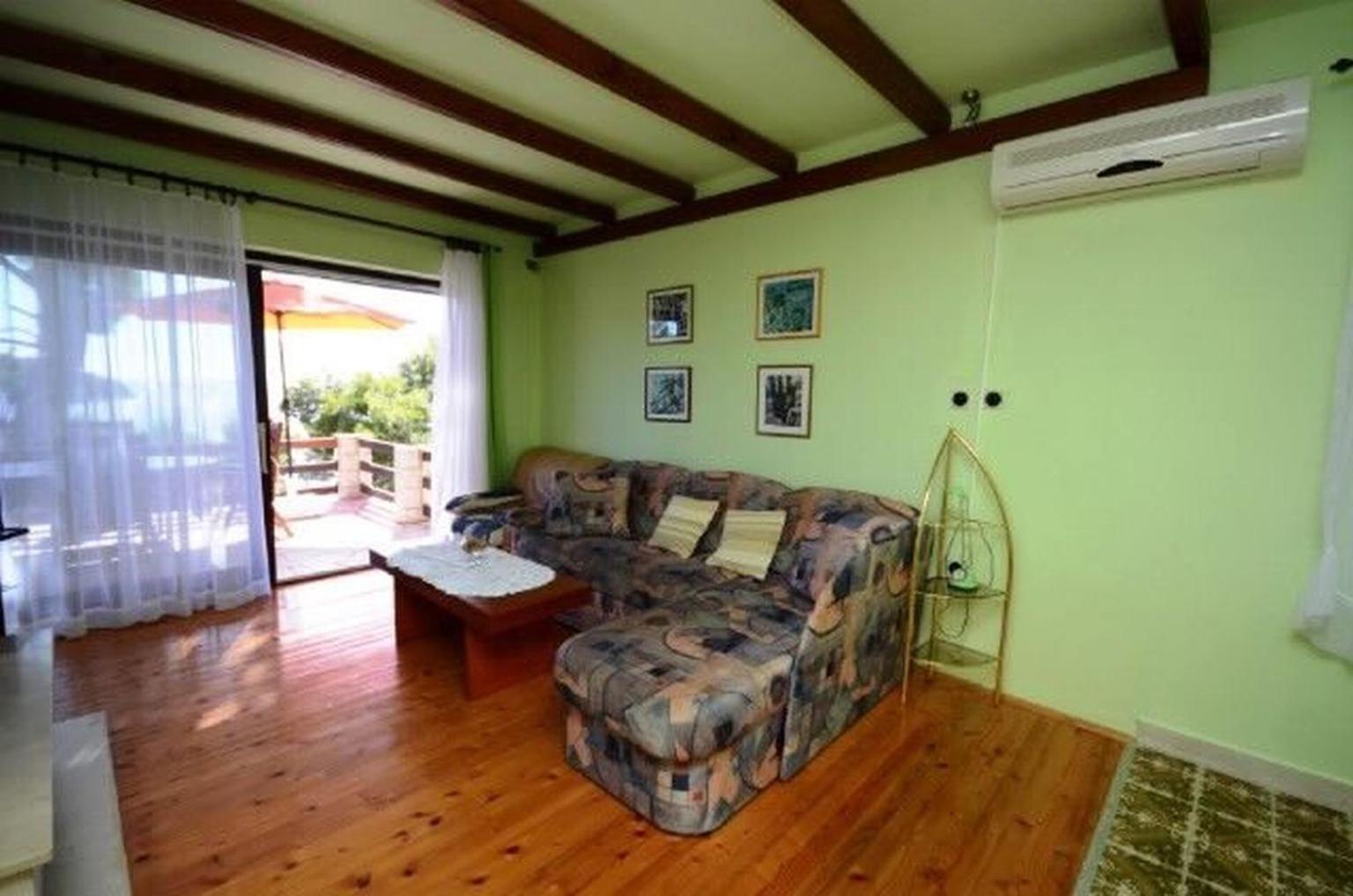 Apartments Marjan Brna Exterior photo