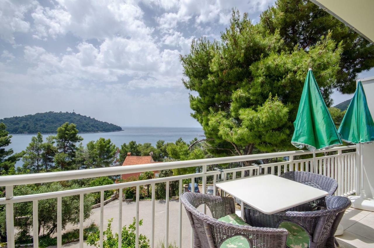 Apartments Marjan Brna Exterior photo
