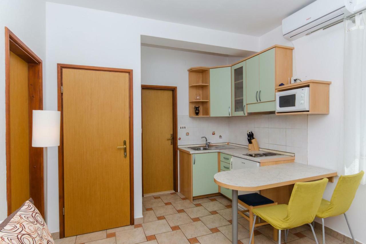 Apartments Marjan Brna Exterior photo