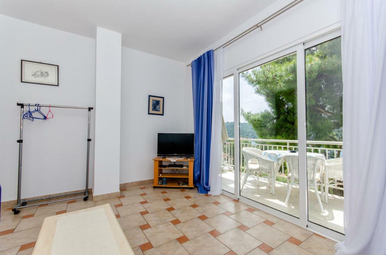 Apartments Marjan Brna Exterior photo
